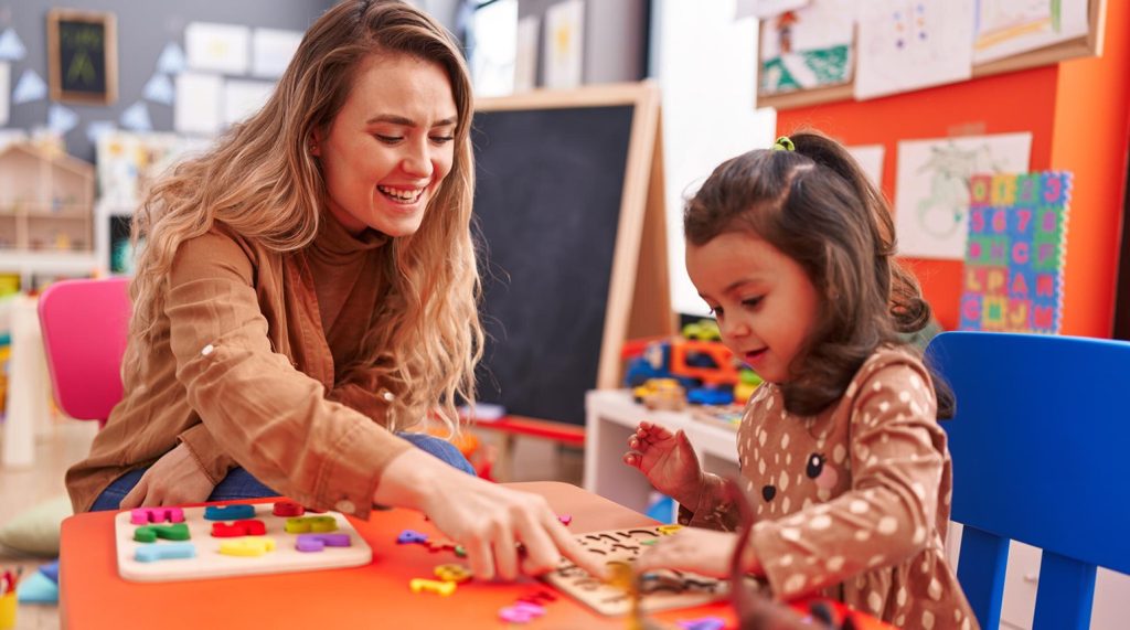 Qué es Educación Cósmica Montessori